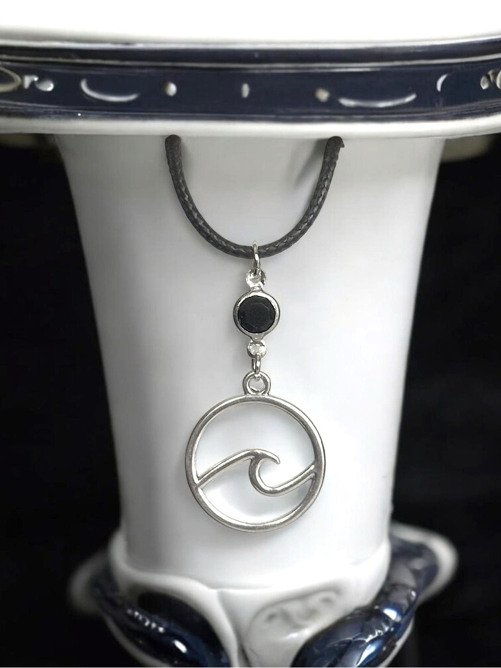 5 For $25💫Silver Ocean Wave Pendant Necklace With a Black Acrylic Gem Accent